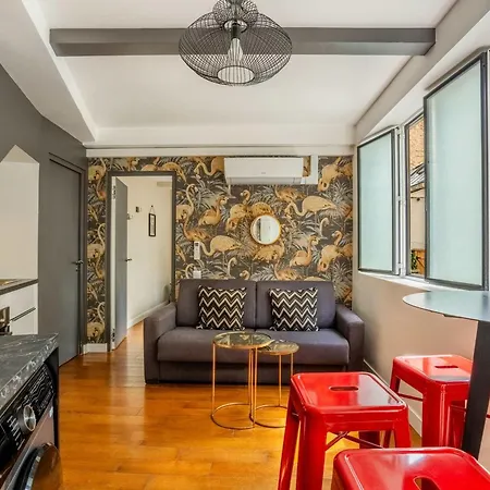 Apartment Montmartre Cozy And Bright 1bd With Terrace